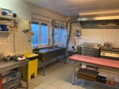 Vente d un fond de commerce spécialisé dans la boucherie, charcuterie, traiteur situation idéale en plein centre d Embourg. Province de Liège n°6