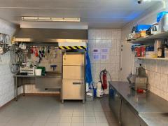 Vente d un fond de commerce spécialisé dans la boucherie, charcuterie, traiteur situation idéale en plein centre d Embourg. Province de Liège n°15