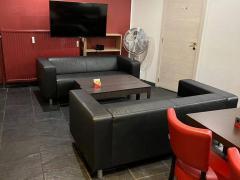 Vente de 100% des parts sociales Bar à thèmes en plein centre-ville Province de Liège n°2