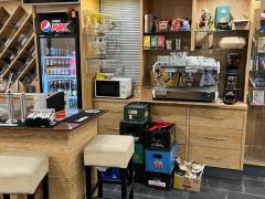 Vente de 100% des parts sociales Bar à thèmes en plein centre-ville Province de Liège n°3