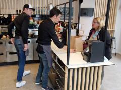Foodtruck Mercedes Sprinter entièrement équipé en friterie ainsi que toute l activité commerciale qui s en rapporte.dans le Brabant Flamand avec une l Brabant flamand n°3