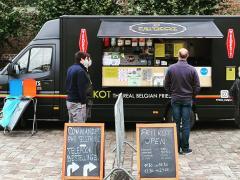 Foodtruck Mercedes Sprinter entièrement équipé en friterie ainsi que toute l activité commerciale qui s en rapporte.dans le Brabant Flamand avec une l Brabant flamand n°6