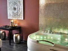 Au sud de Charleroi chambre de charme - Jacuzzi Hainaut n°4