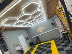 Verkoop van 100 % van de aandelen van een onderneming gespecialiseerd in auto-esthetiek Provincie Luik